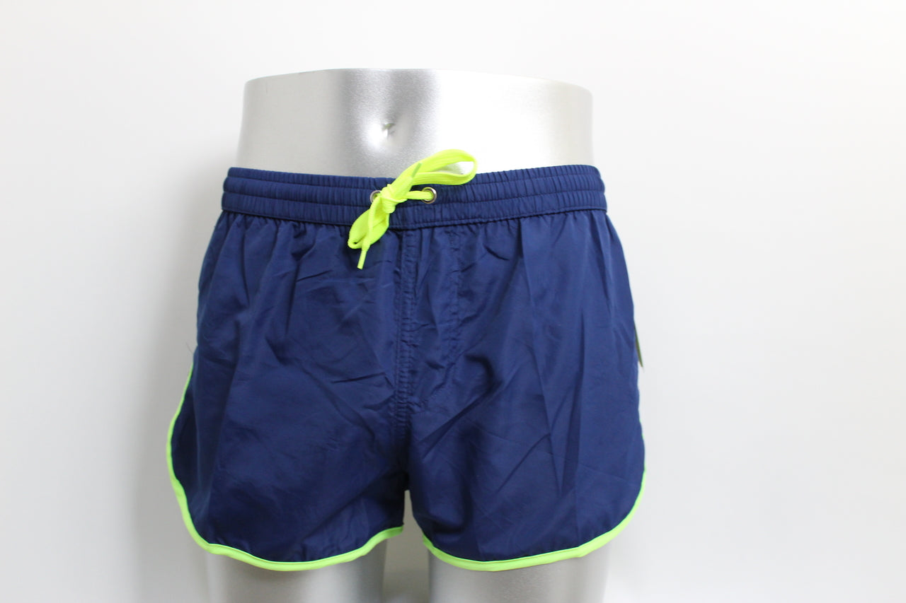 High-quality image of shortshort navy neon groen