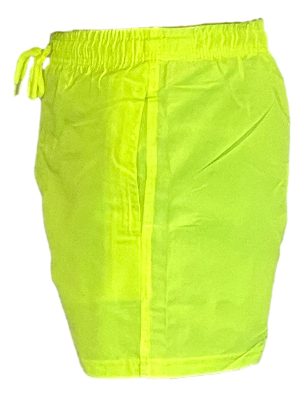 High-quality image of shortshort aruba geel